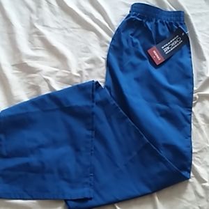 🔥Brand new scrub pants🔥